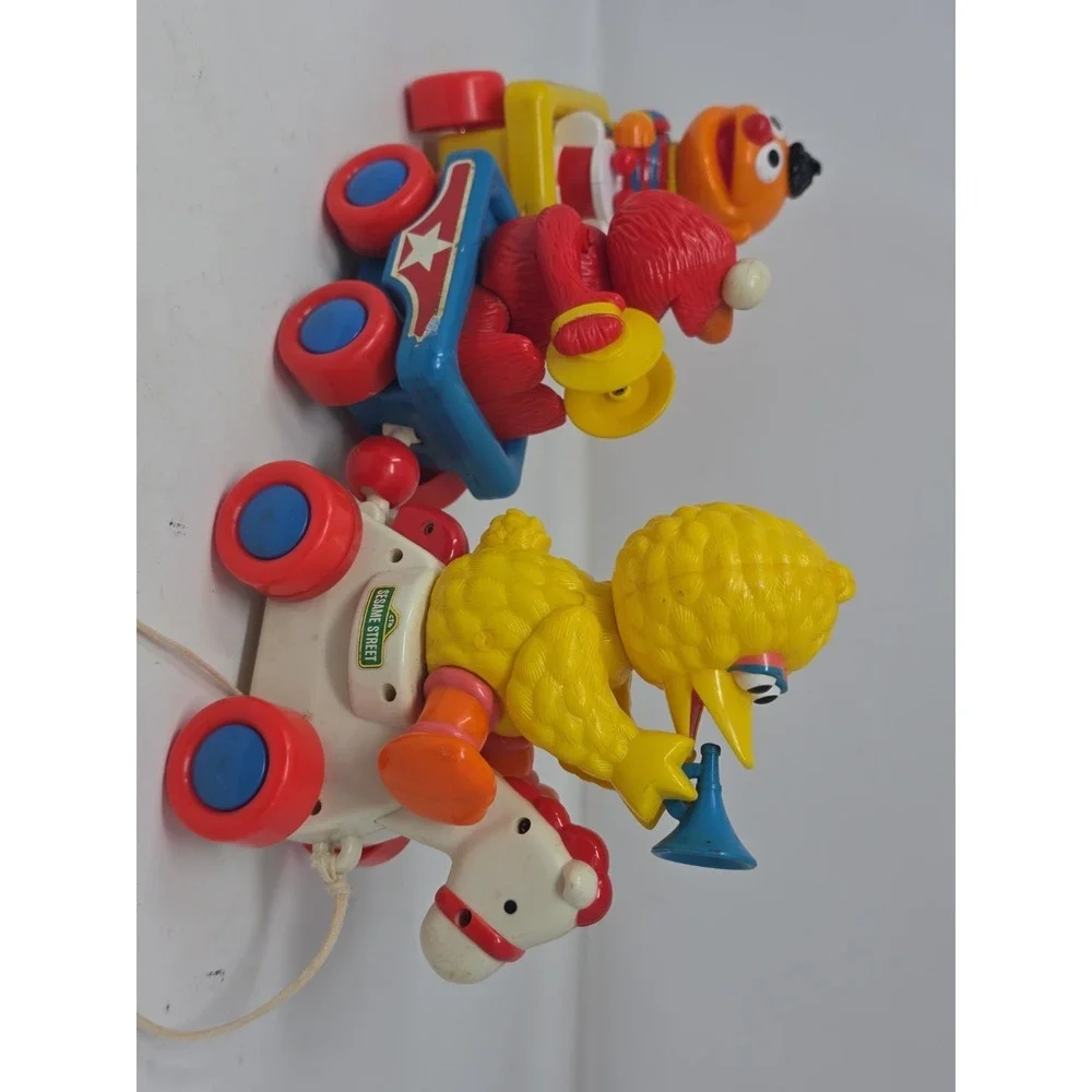 Vintage Sesame Street Band Parade TYCO Pull Train 16